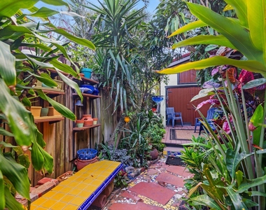 728 Palm Street - Photo Thumbnail 9