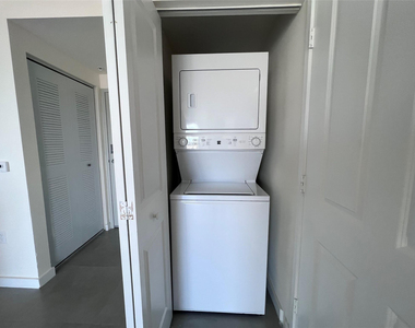 729 Nw 2 Street - Photo Thumbnail 3