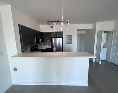729 Nw 2 Street - Photo Thumbnail 1