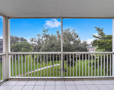 9101 W Sample Road - Photo Thumbnail 5