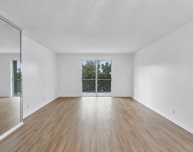9101 W Sample Road - Photo Thumbnail 24