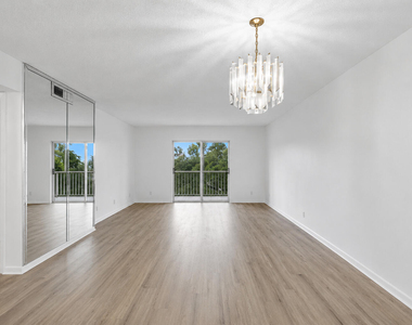 9101 W Sample Road - Photo Thumbnail 8