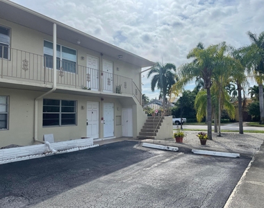 1555 Tyler Street - Photo Thumbnail 2