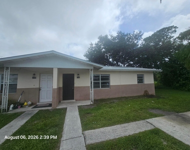 2572 Seneca Avenue - Photo Thumbnail 15
