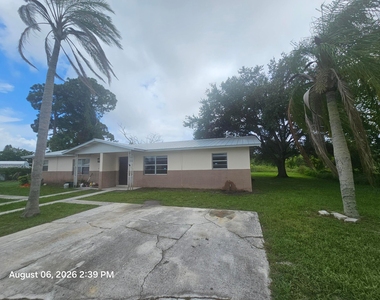 2572 Seneca Avenue - Photo Thumbnail 16