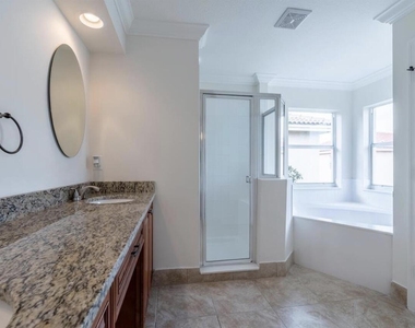 4147 Meade Way - Photo Thumbnail 4