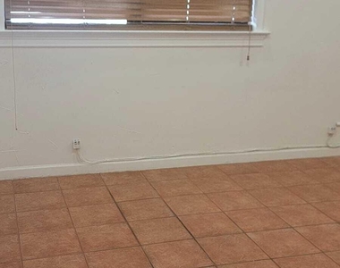 5937 Taft Street - Photo Thumbnail 7