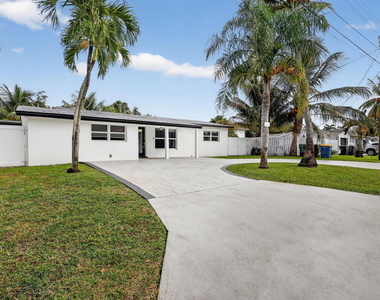 4540 Sw 28th Terrace - Photo Thumbnail 1