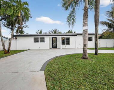 4540 Sw 28th Terrace - Photo Thumbnail 2