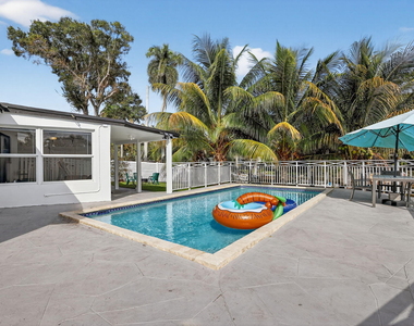4540 Sw 28th Terrace - Photo Thumbnail 37