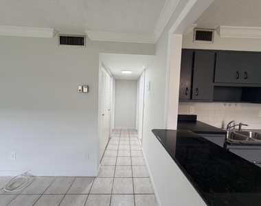 6191 Sw 37th Street - Photo Thumbnail 8