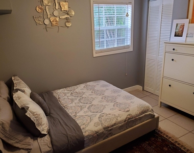 415 Ne 8th Avenue - Photo Thumbnail 3