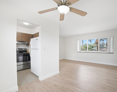 1649 Se 4th Street - Photo Thumbnail 6