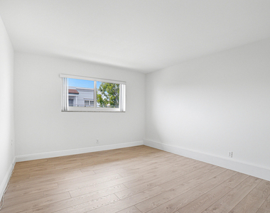 1649 Se 4th Street - Photo Thumbnail 12