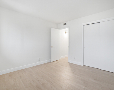 1649 Se 4th Street - Photo Thumbnail 11
