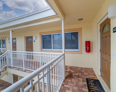 1649 Se 4th Street - Photo Thumbnail 3