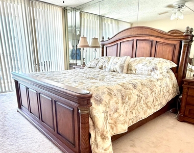 800 Se 20th Avenue - Photo Thumbnail 8