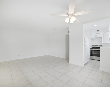 1649 Se 4th Street - Photo Thumbnail 6