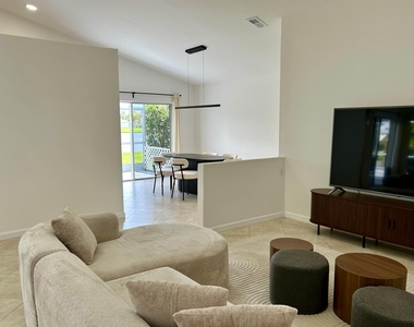 9549 Aegean Drive - Photo Thumbnail 1