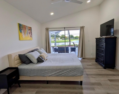 9549 Aegean Drive - Photo Thumbnail 15
