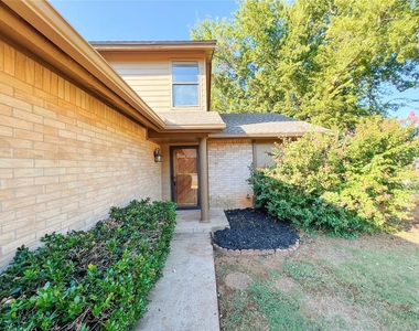 213 Woodbridge Circle - Photo Thumbnail 1