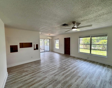 11003 Ridge Avenue - Photo Thumbnail 5