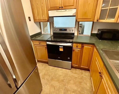 11003 Ridge Avenue - Photo Thumbnail 16