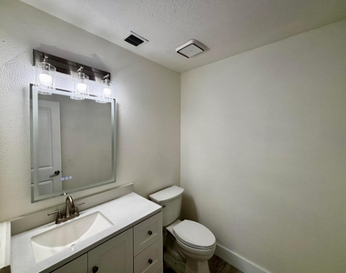 11003 Ridge Avenue - Photo Thumbnail 13