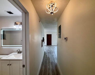 11003 Ridge Avenue - Photo Thumbnail 6