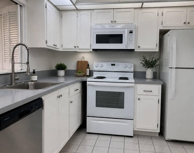 3849 Ne 169th - Photo Thumbnail 3