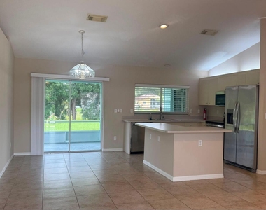 2847 Sw South Calabria Circle - Photo Thumbnail 2
