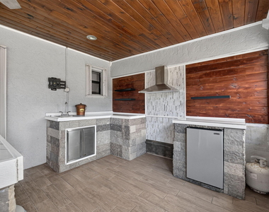 825 Se Starflower Avenue - Photo Thumbnail 34