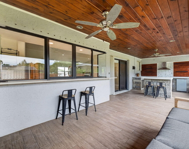 825 Se Starflower Avenue - Photo Thumbnail 32
