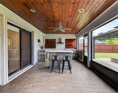 825 Se Starflower Avenue - Photo Thumbnail 33