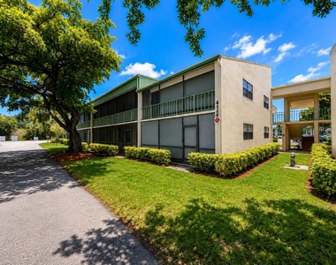 4116 Nw 88th Avenue - Photo Thumbnail 5