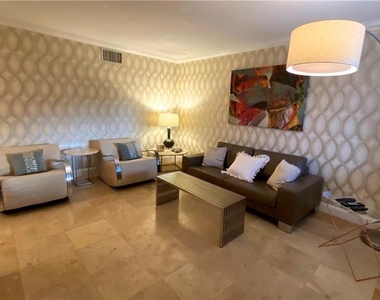 600 Ne 7th Avenue - Photo Thumbnail 1