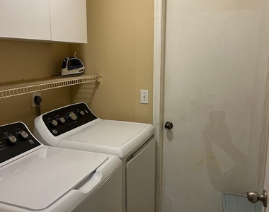 102 Sw Glenwood Drive - Photo Thumbnail 12