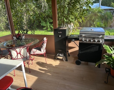 102 Sw Glenwood Drive - Photo Thumbnail 28
