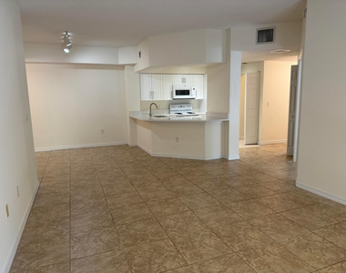 3020 Alcazar Place - Photo Thumbnail 10