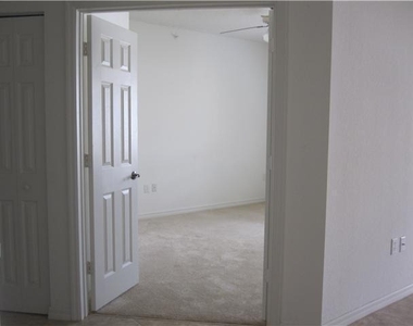3020 Alcazar Place - Photo Thumbnail 20