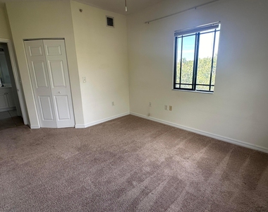 3020 Alcazar Place - Photo Thumbnail 15