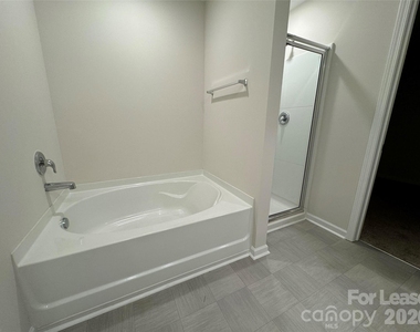 6424 Ellimar Field Lane - Photo Thumbnail 9