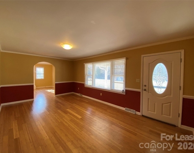 203 Ratchford Farm Road - Photo Thumbnail 9