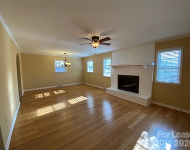 203 Ratchford Farm Road - Photo Thumbnail 8