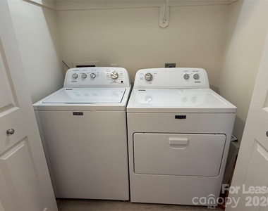 404 Kingville Drive - Photo Thumbnail 9