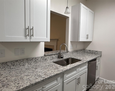 404 Kingville Drive - Photo Thumbnail 5