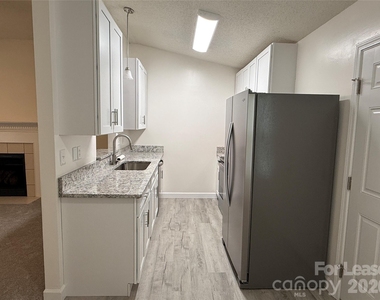 404 Kingville Drive - Photo Thumbnail 4