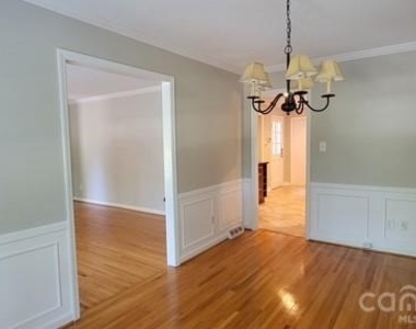 1318 Beechdale Drive - Photo Thumbnail 7