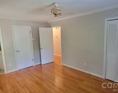 1318 Beechdale Drive - Photo Thumbnail 15