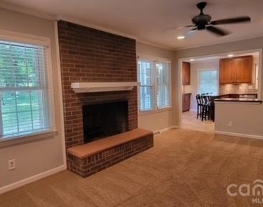1318 Beechdale Drive - Photo Thumbnail 9